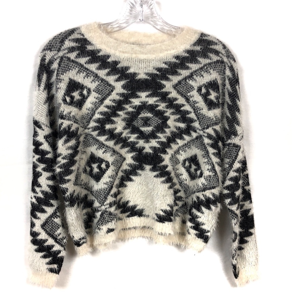 Paniz Black & Cream Fuzzy Patterned Sweater